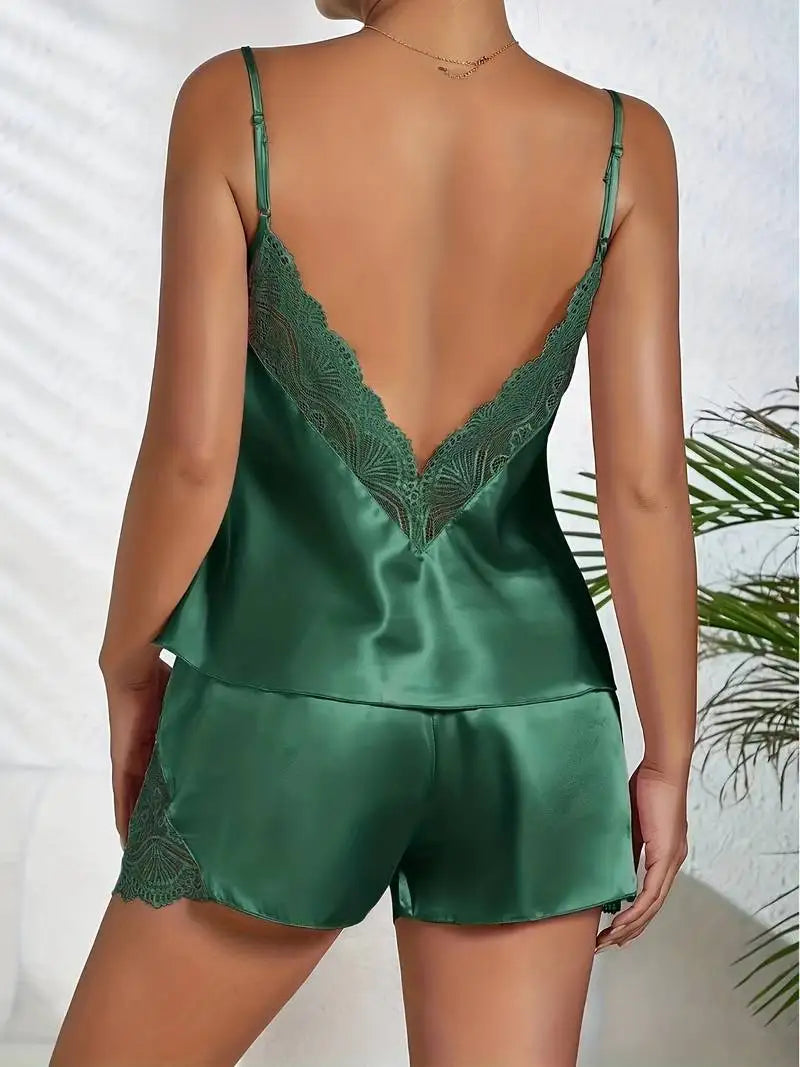 Pyjama Satin Sexy Femme Pour Célébrer L'Amour