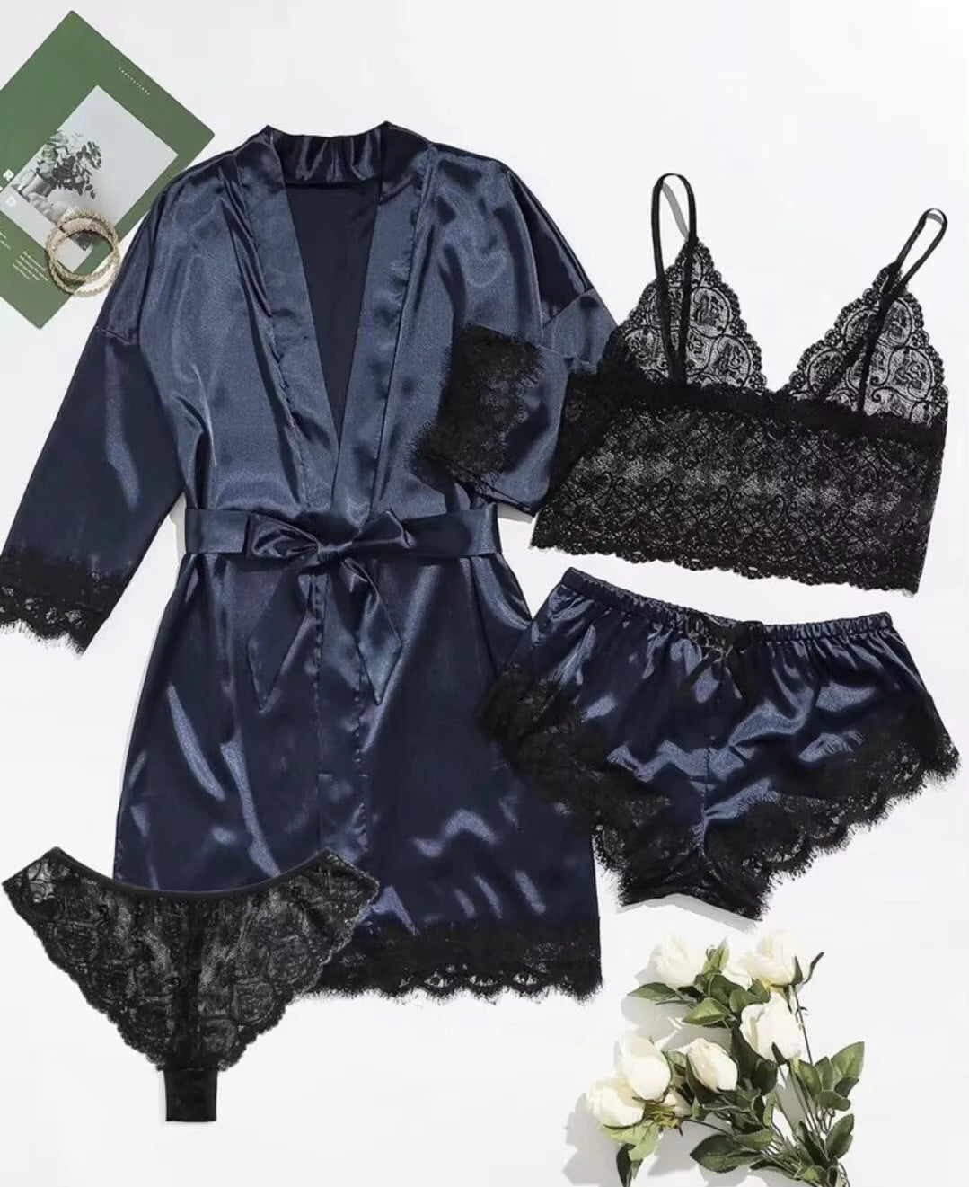 Pyjama satin femme 4 pièces avec peignoir