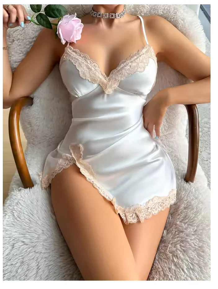 Nuisette satin léopard avec dentelle noire